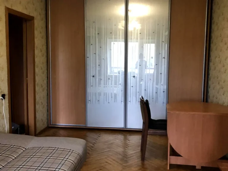 Продаж квартири 1-кімн. 35 м² 5/5 пов.