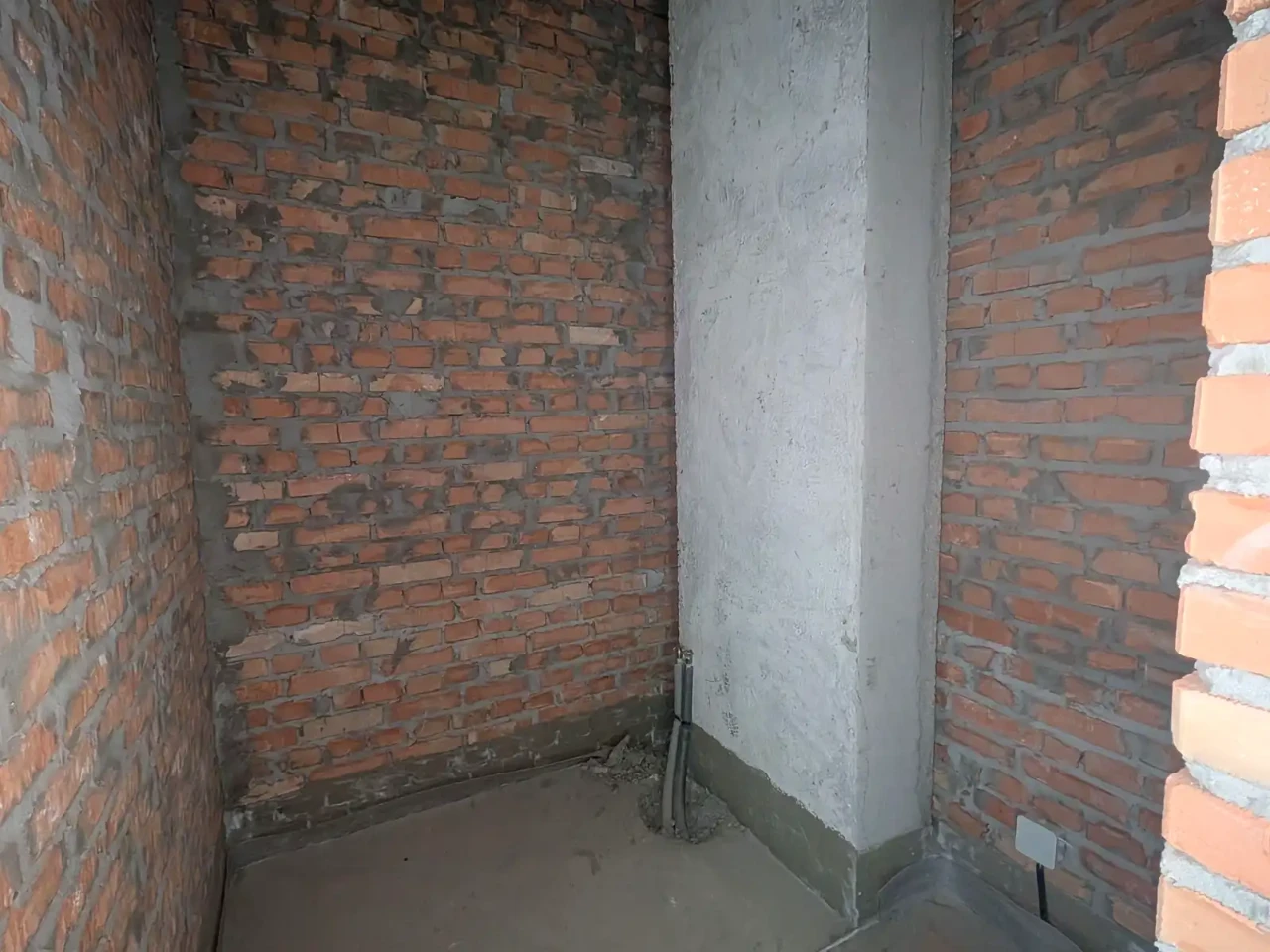 Продаж квартири 2-кімн. 68 м² 4/4 пов.
