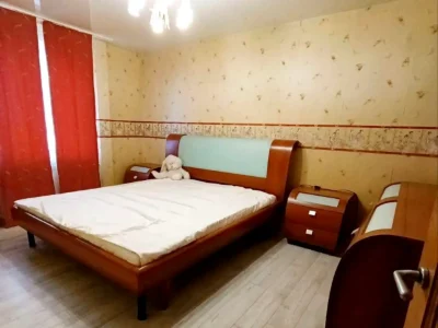 Продаж квартири 3-кімн. 77 м² 11/21 пов.