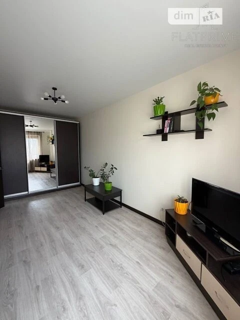 Sale of 1-room apartment 37 sq. m on Stetsenka Street 75B building 1 •