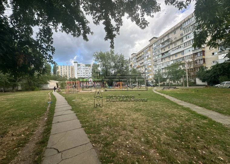 Продаж 3к квартири Світлицького 26Б / Светлицкого 26Б Виногр