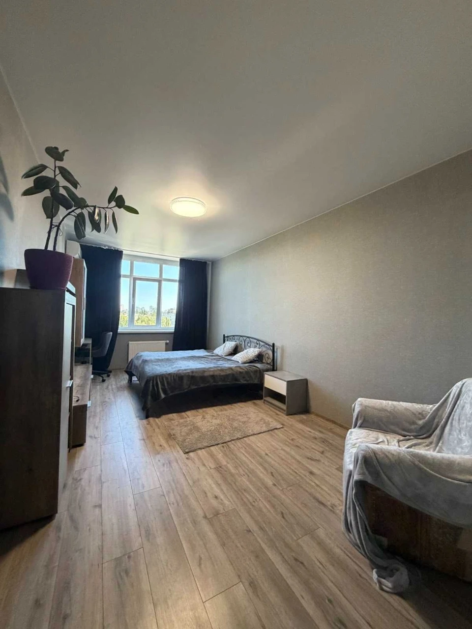 Продаж 1к квартира 45м² з генератором в під'їзді ,Солом’янка