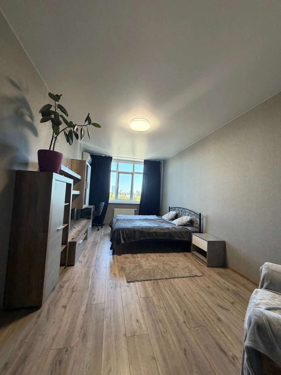 Продаж 1к квартира 45м² з генератором в під'їзді ,Солом’янка
