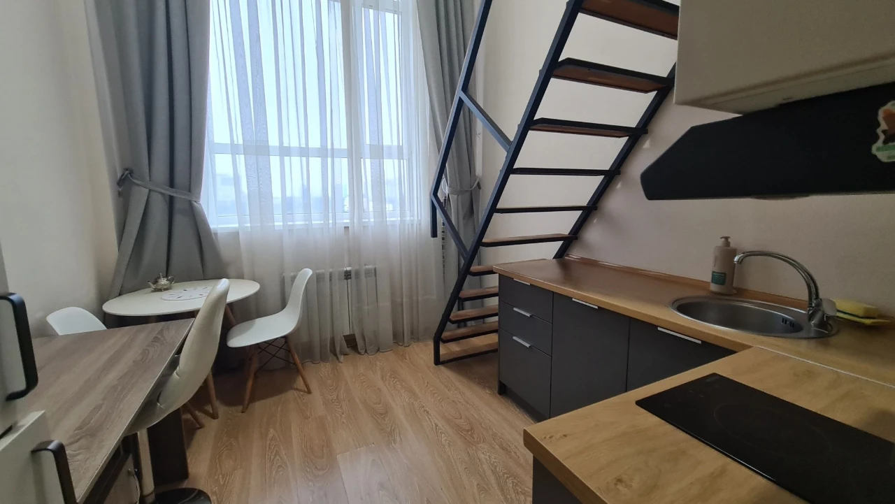 Продам свою дворівневу квартиру SMART HOUSE Машинобудівна 41