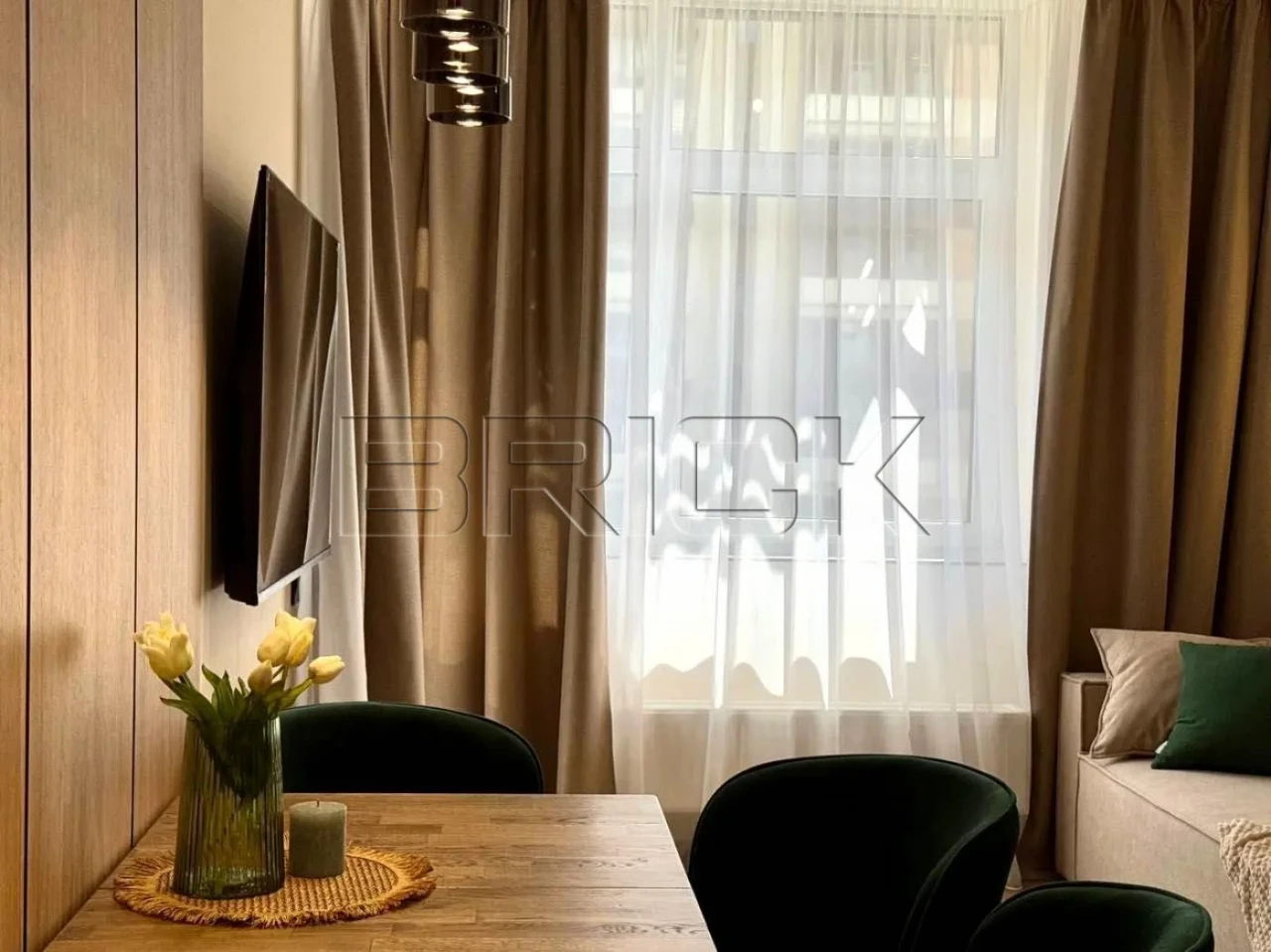 Продаж квартири ЖК «Варшавський 2» Виноградар вул. Олександр