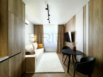 Продаж квартири ЖК «Варшавський 2» Виноградар вул. Олександр