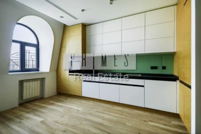 Продам квартира з ремонтом 130м2 вулиця Волоська 50/38 Поділ