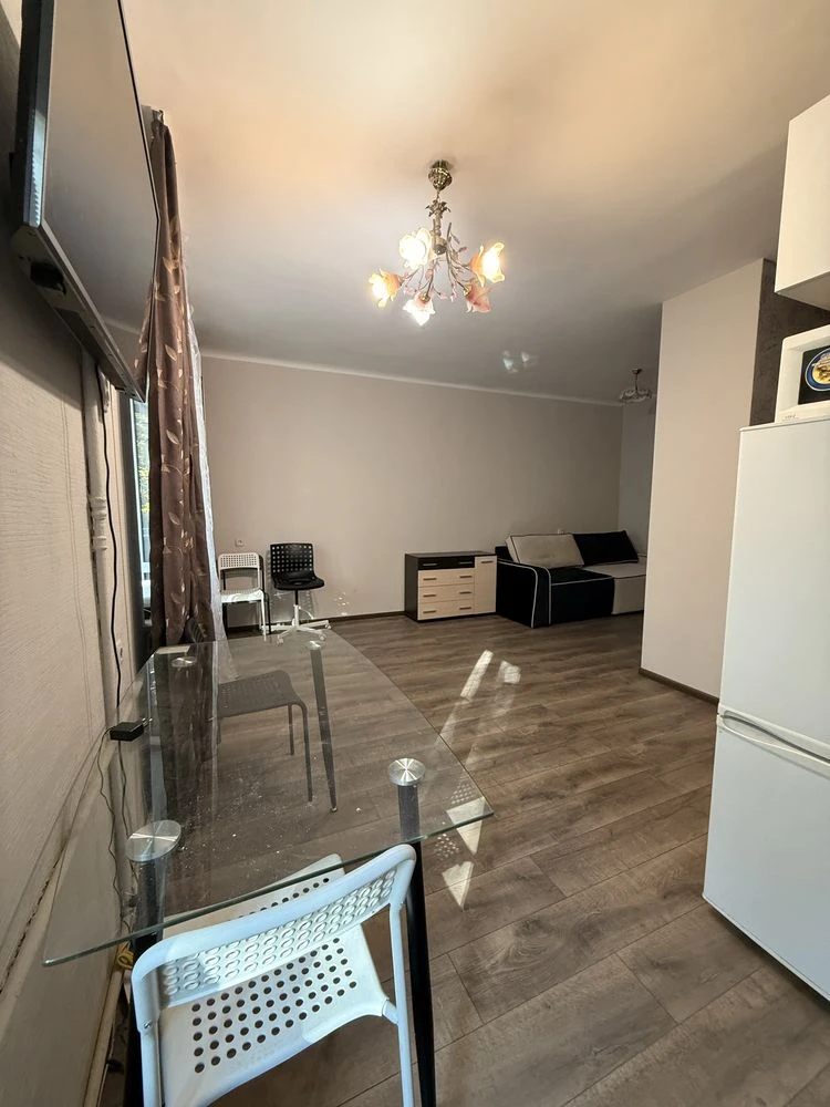 Продаж 1-км квартири Ярослава Івашкевича 8