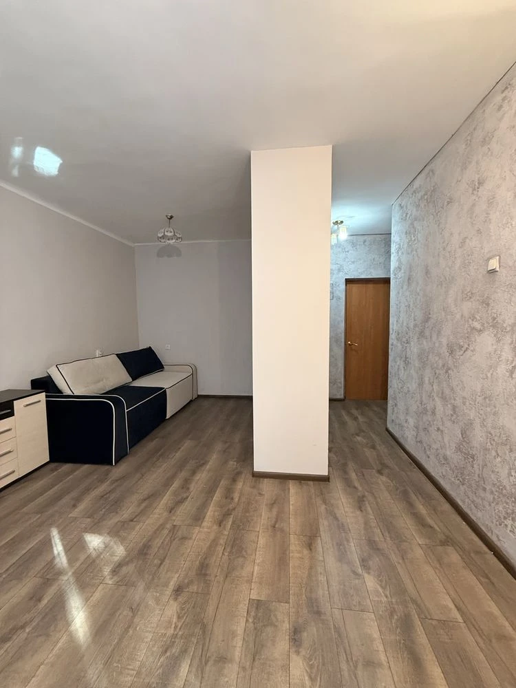 Продаж 1-км квартири Ярослава Івашкевича 8