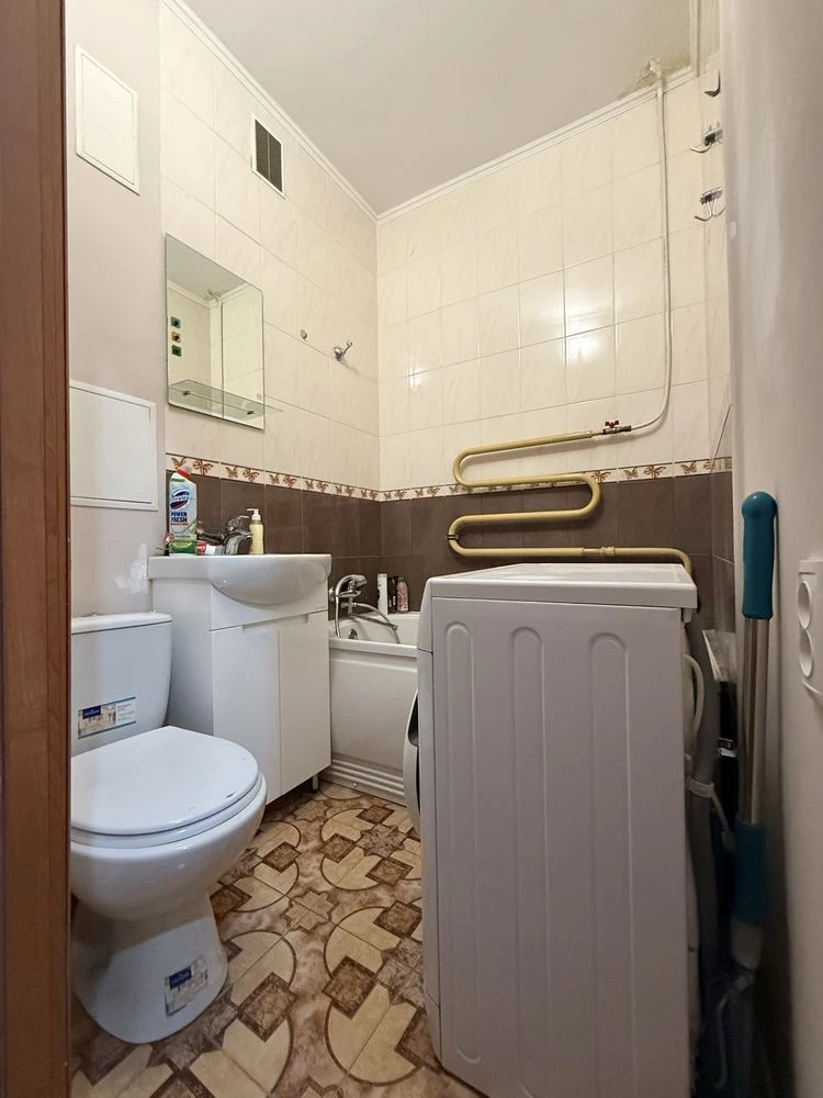 Продаж 1-км квартири Ярослава Івашкевича 8