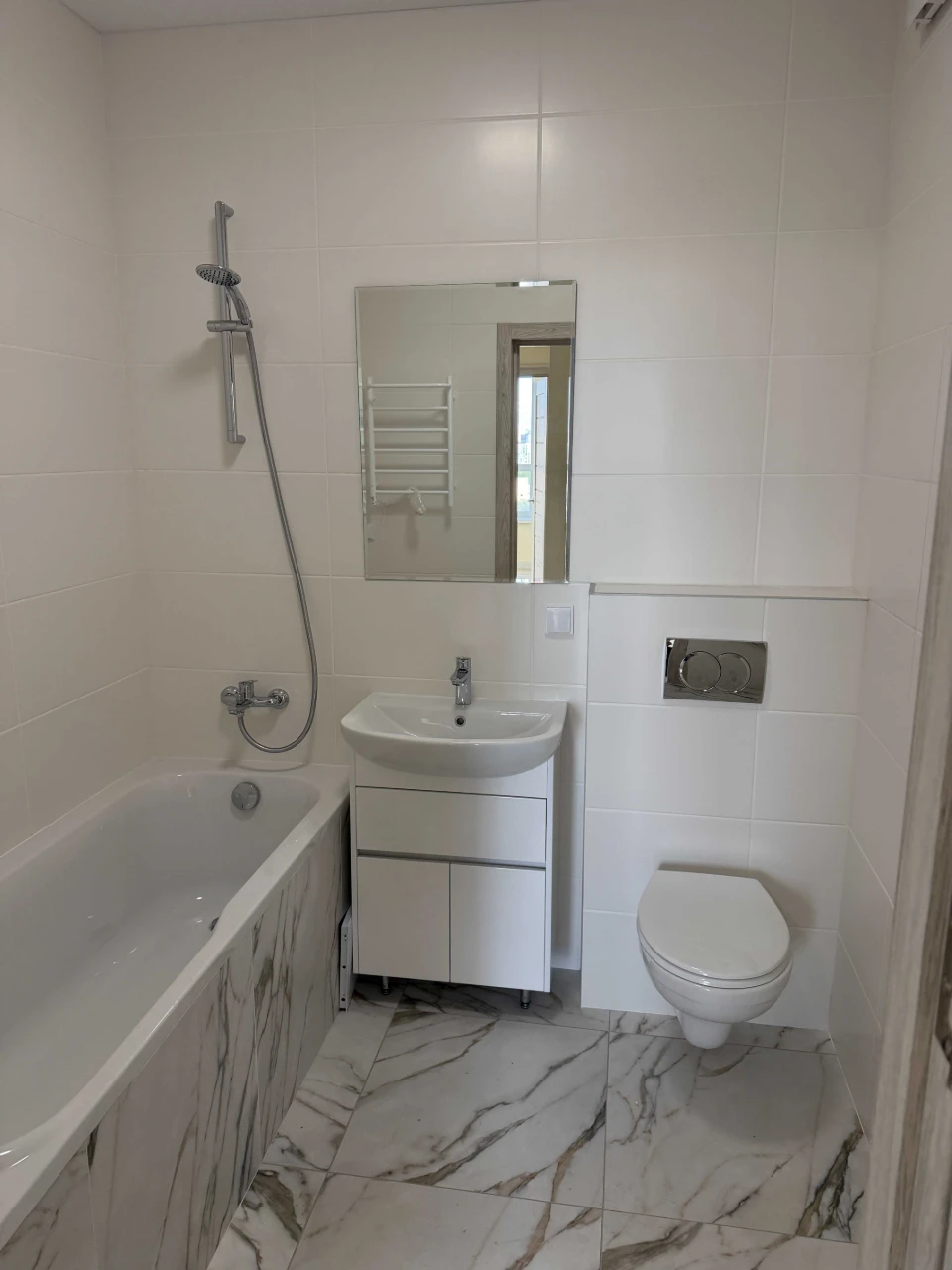 Продаж 2к квартири з ремонтом, ЖК "Авеню 42",РОЗСТРОЧКА, дер
