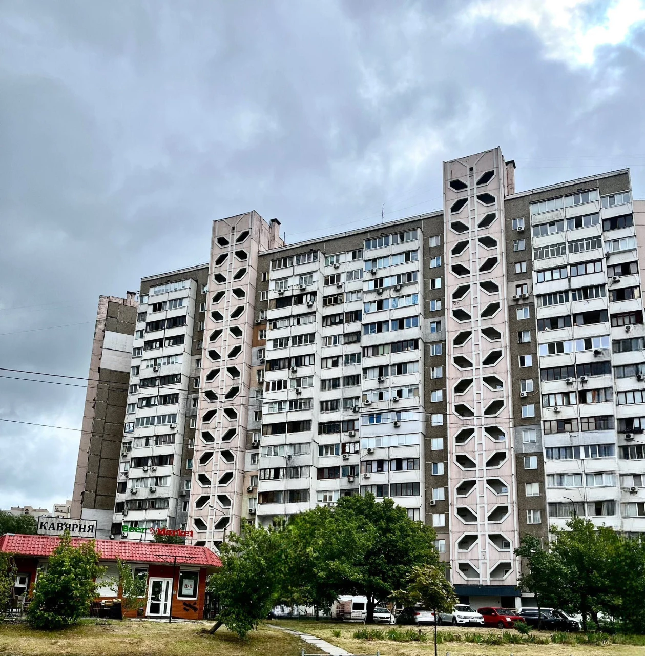 Продаж дуже приємної 2к  2й поверх  Позняки  10 хвилин Рівер