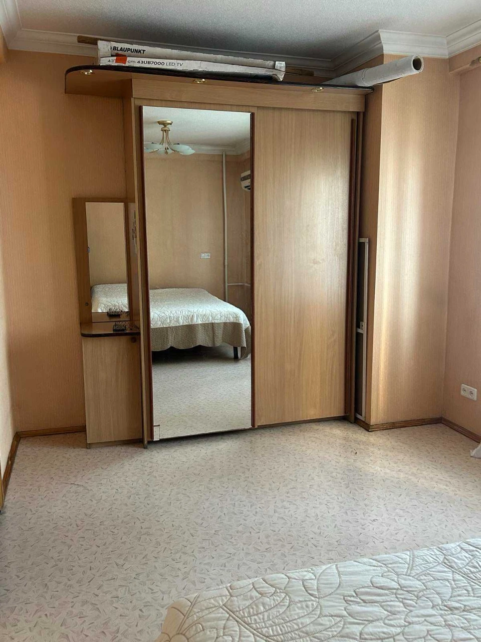 Продається 2-к квартира, центр, 2 хвилини від метро КПІ