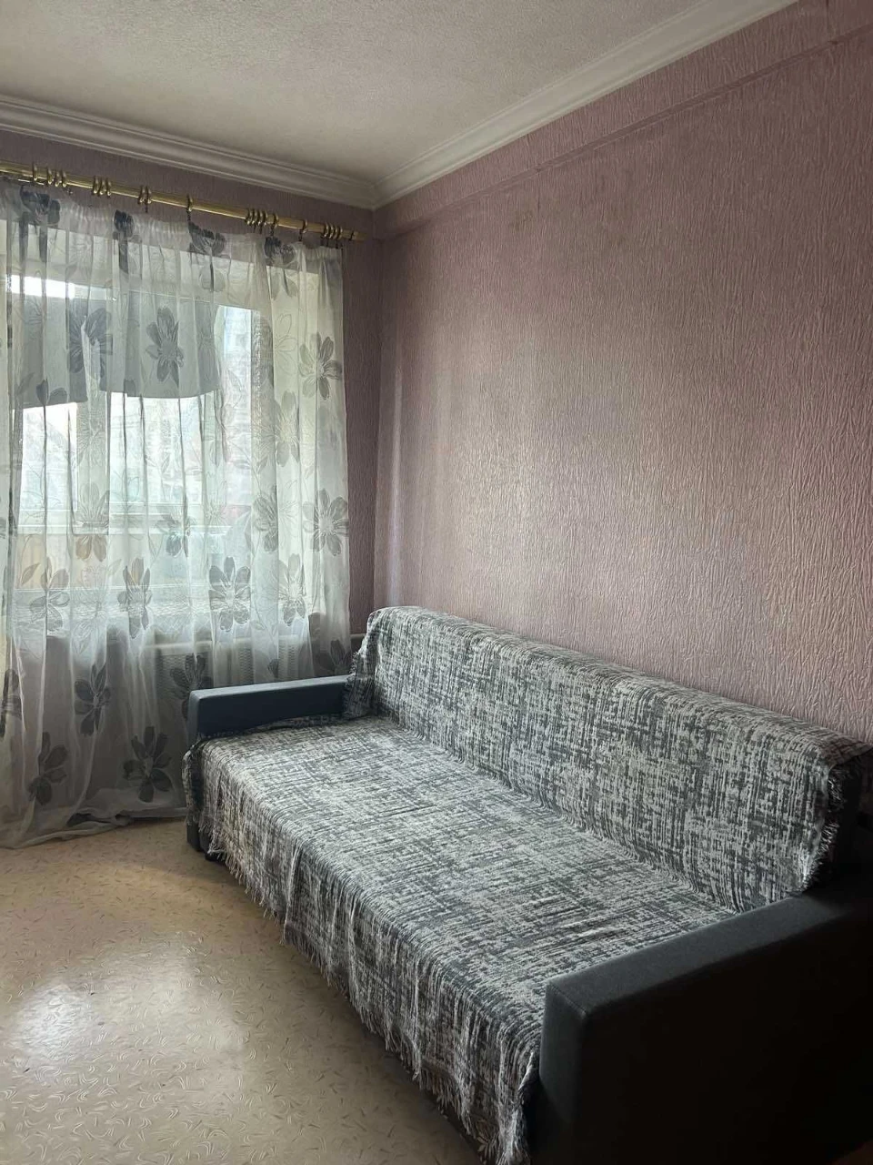 Продається 2-к квартира, центр, 2 хвилини від метро КПІ