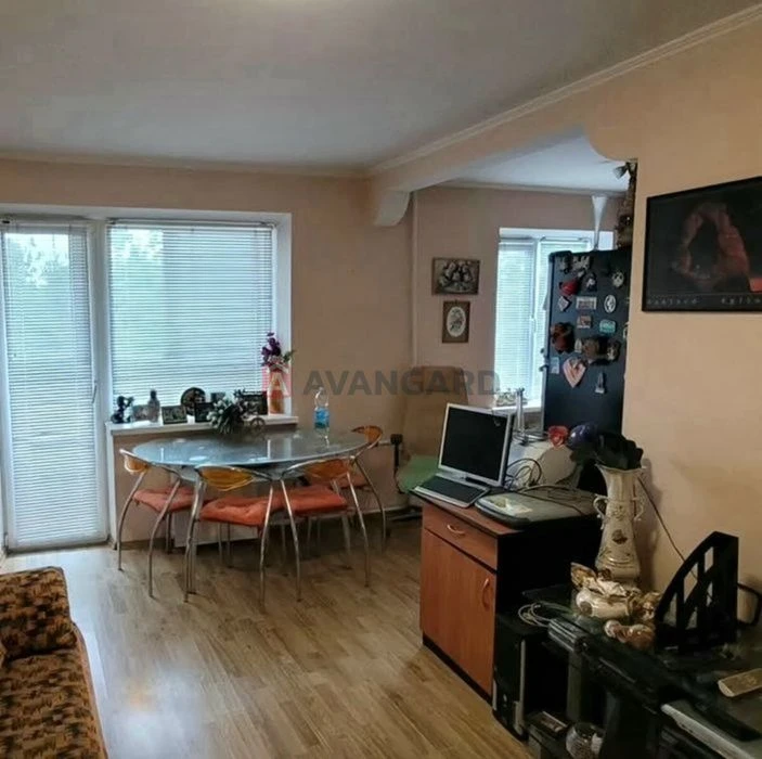 2-room apartment on Peremohy St. • 4th floor • Best location