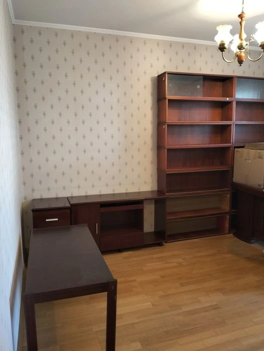 Продаж 3 кімнатної квартири біля м. Теремки!
