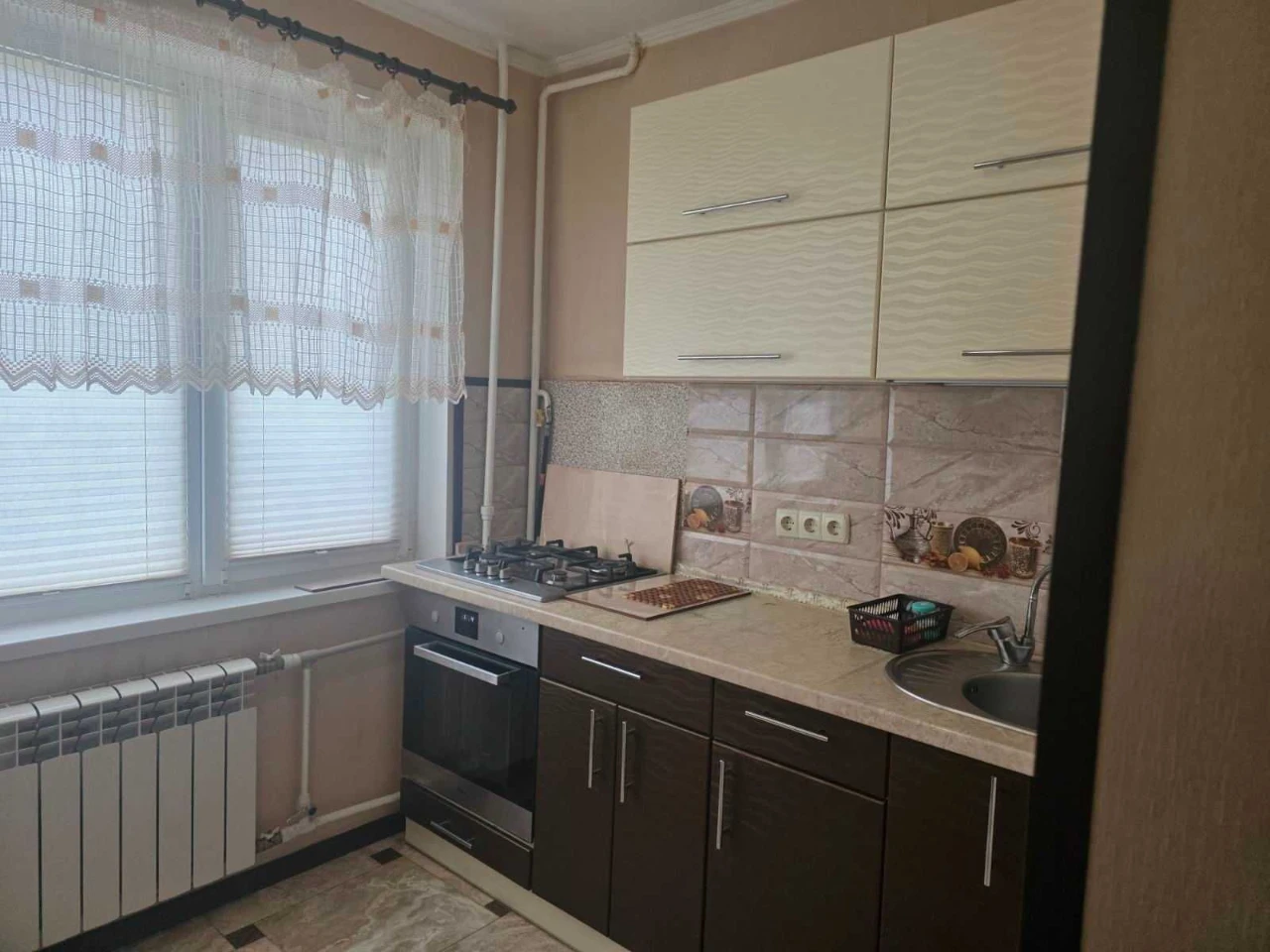 Продам 3 кімнатну квартиру , Оболонь, вул.Прирічна 19.