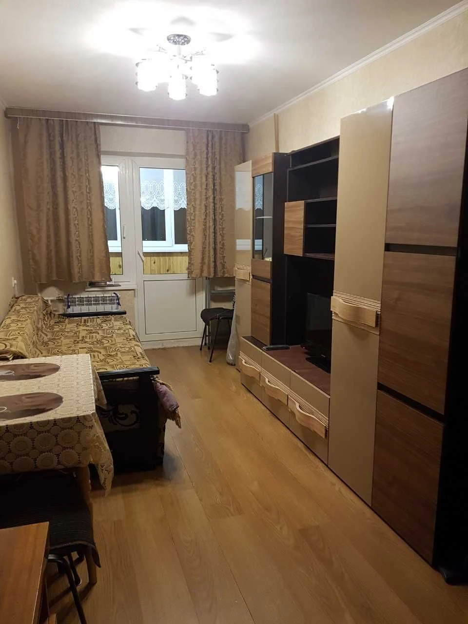 Продам 3 кімнатну квартиру , Оболонь, вул.Прирічна 19.