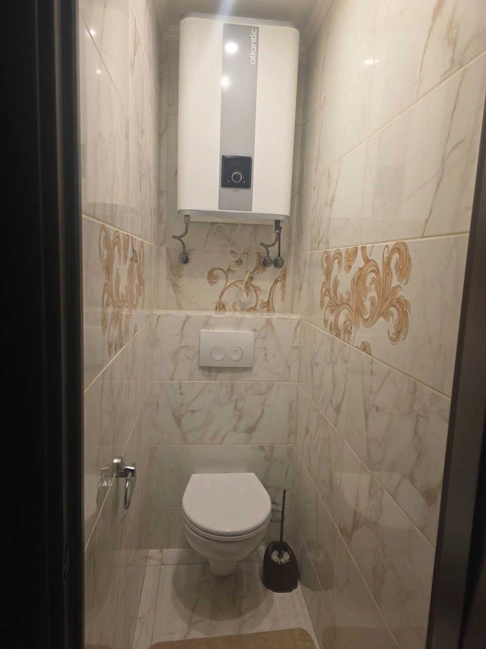 Продам 3 кімнатну квартиру , Оболонь, вул.Прирічна 19.