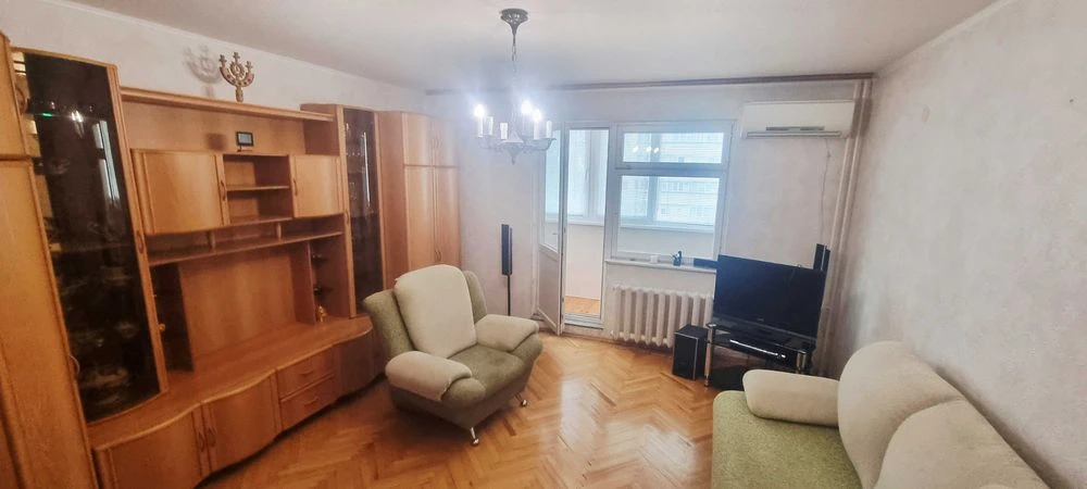 Затишна 3-кім. в одному з найприємніших куточків Києва - Кад