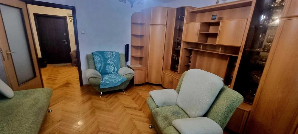 Затишна 3-кім. в одному з найприємніших куточків Києва - Кад
