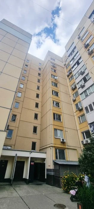 Затишна 3-кім. в одному з найприємніших куточків Києва - Кад