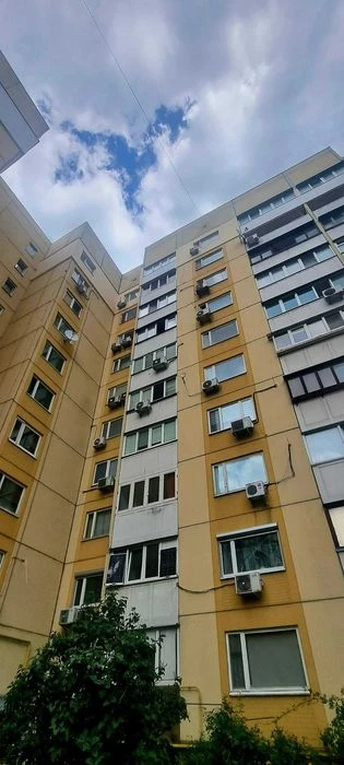 Затишна 3-кім. в одному з найприємніших куточків Києва - Кад
