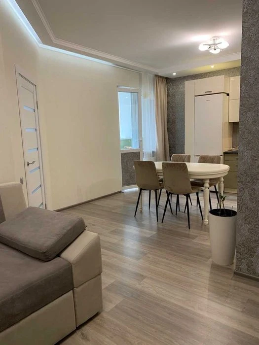 Продаж 1 кім квартири, ЖК 4 Сезони, Максимовича 3Д, М. Васил