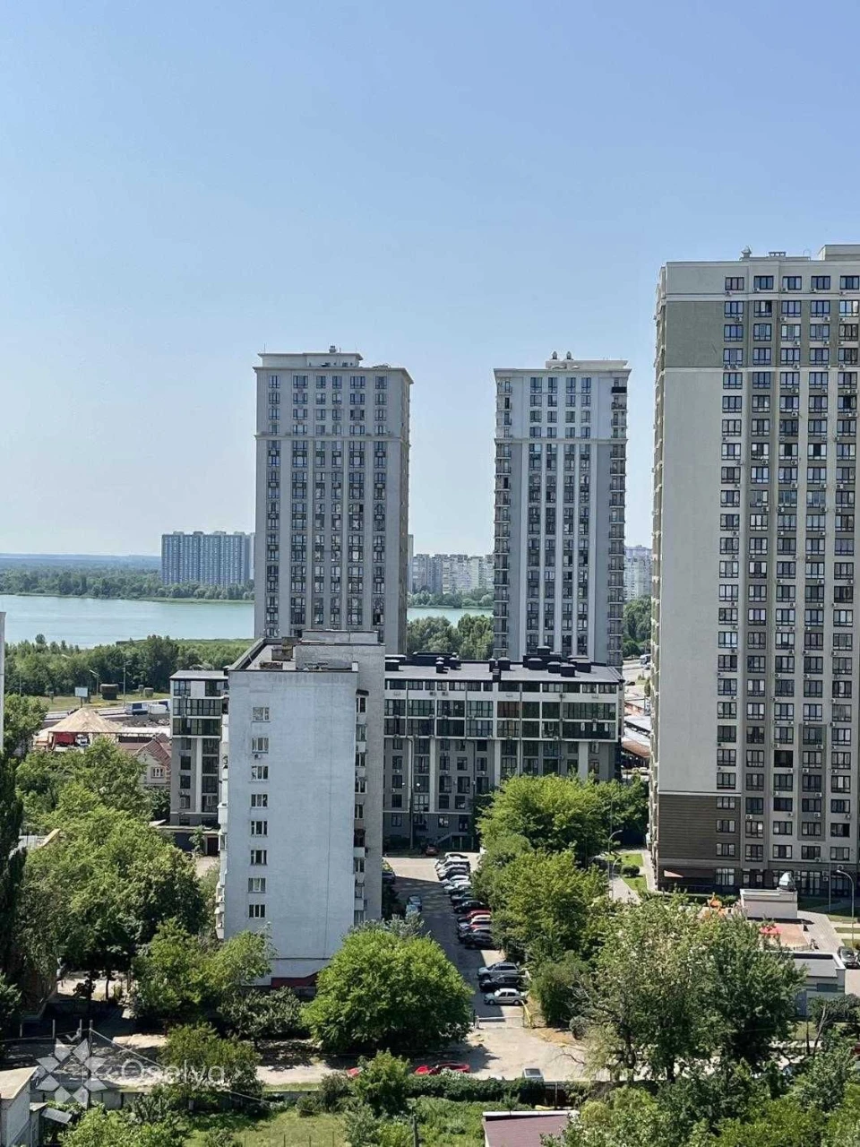 1 кімнатна квартира в Києві з якісним ремонтом Дарницький ЖК