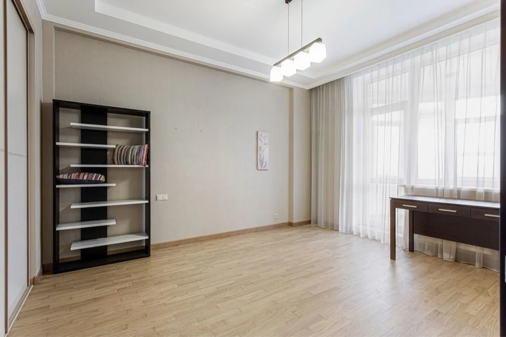 Продаж / Квартира  Київ, Печерський район, бул. Лесі Українк