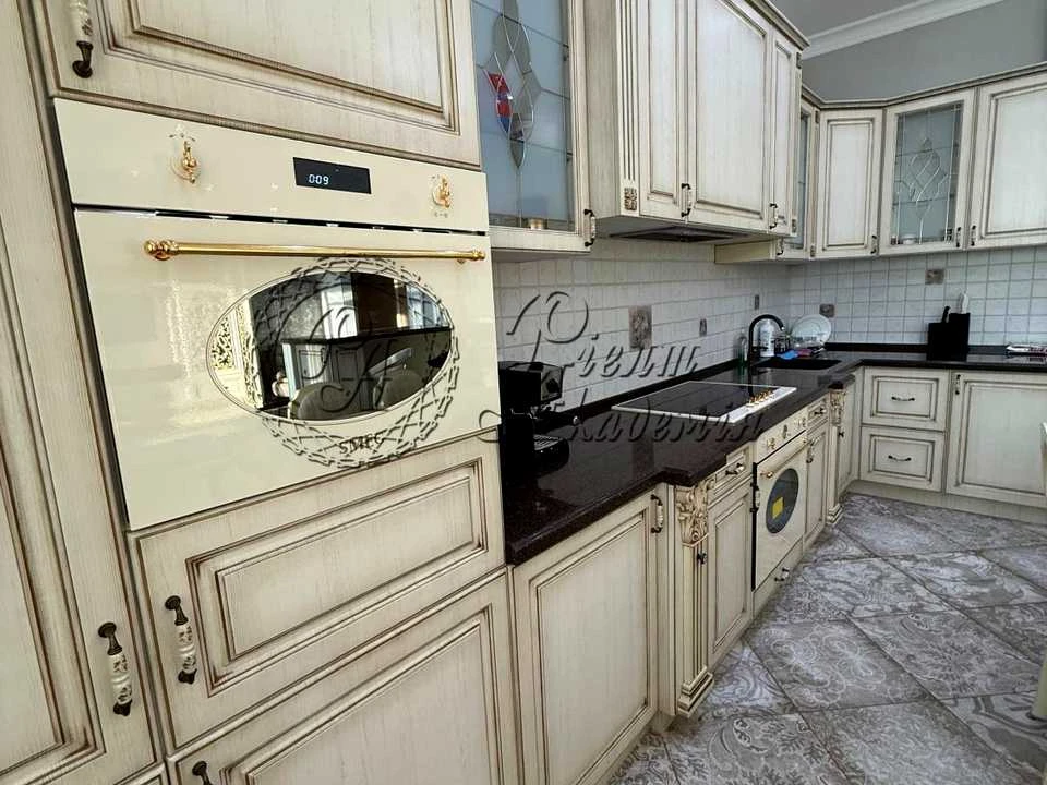 Квартира. Київ, Оболонська набережна вул., 1, к1 / 1, к