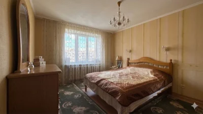 Простора 3-кімнатна квартира 82 м² з ремонтом на Фурманова —