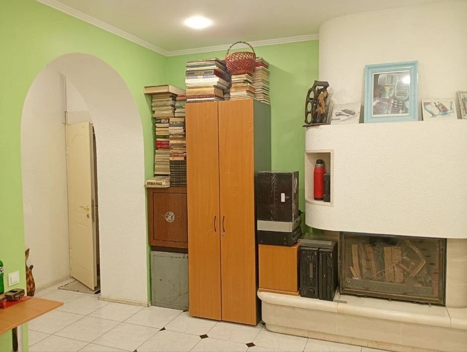 Продаж. 3к кв. Cталінка. 124м2. Ремонт. Поруч інститут МВ.