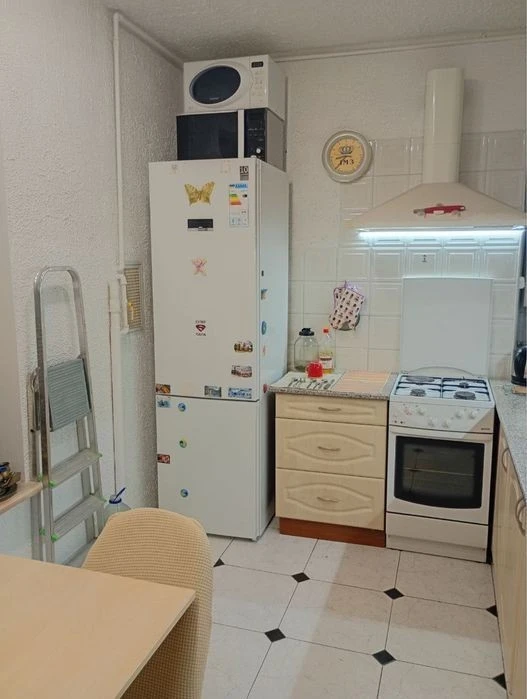 Продаж. 3к кв. Cталінка. 124м2. Ремонт. Поруч інститут МВ.