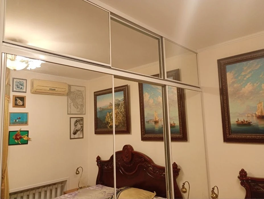Продаж. 3к кв. Cталінка. 124м2. Ремонт. Поруч інститут МВ.