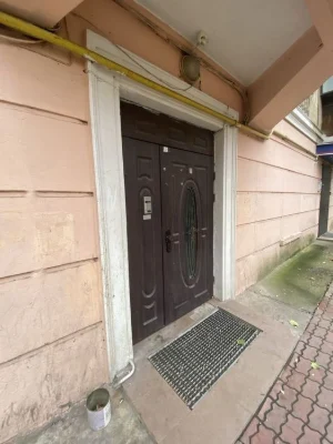 Продаж. 3к кв. Cталінка. 124м2. Ремонт. Поруч інститут МВ.