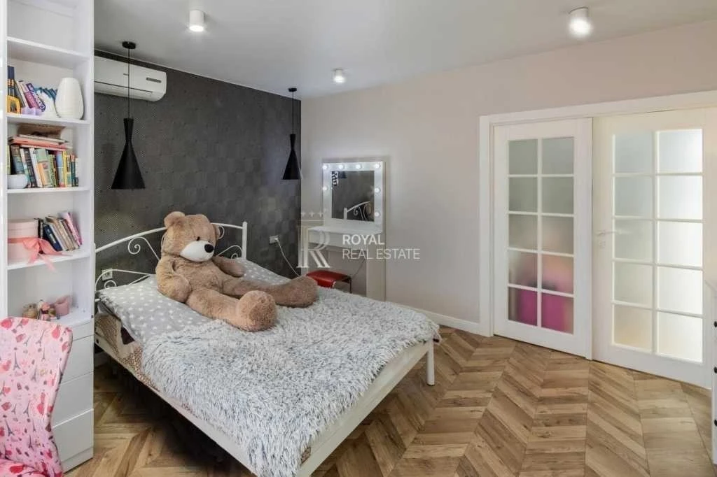Sale of a 2-room apartment of 56.6 m², Metropolitan Vasily Li