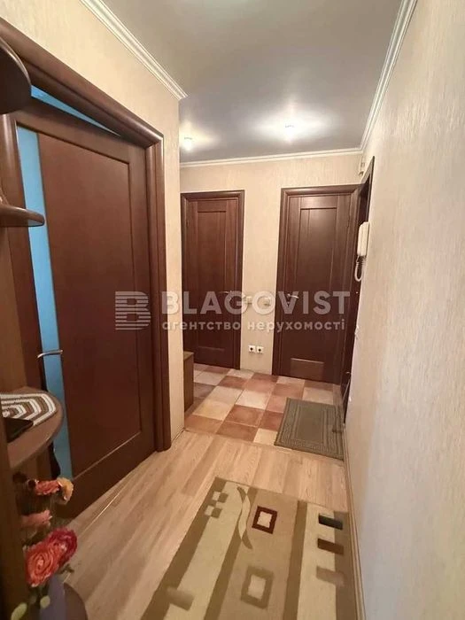 Продаж 3-х кімнтаної квартири 68м2 вул.Булаховського Академі