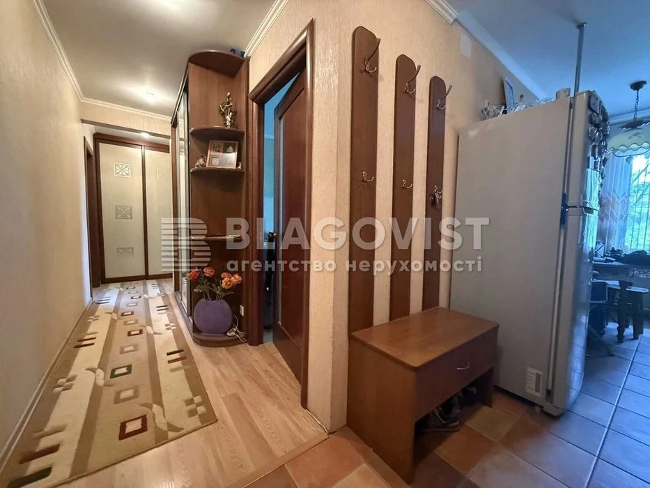 Продаж 3-х кімнтаної квартири 68м2 вул.Булаховського Академі