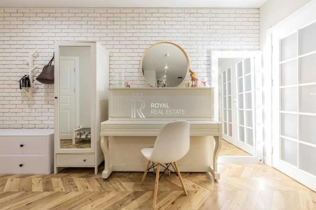 Sale of a 2-room apartment of 56.6 m², Metropolitan Vasily Li