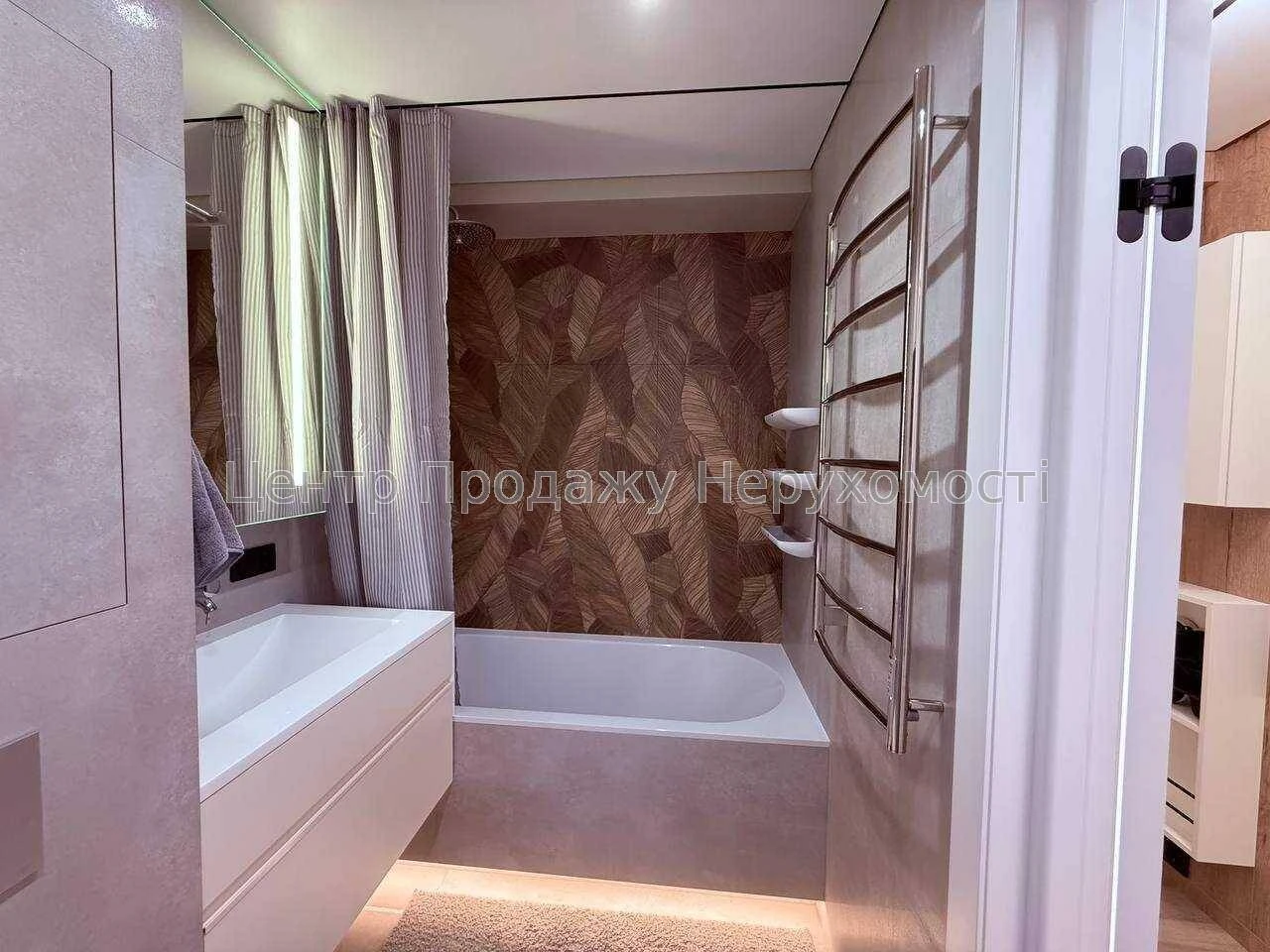 Продаж 3-кімн. квартири 59. 4 м², 2/5 эт, Київ – чудовий вар