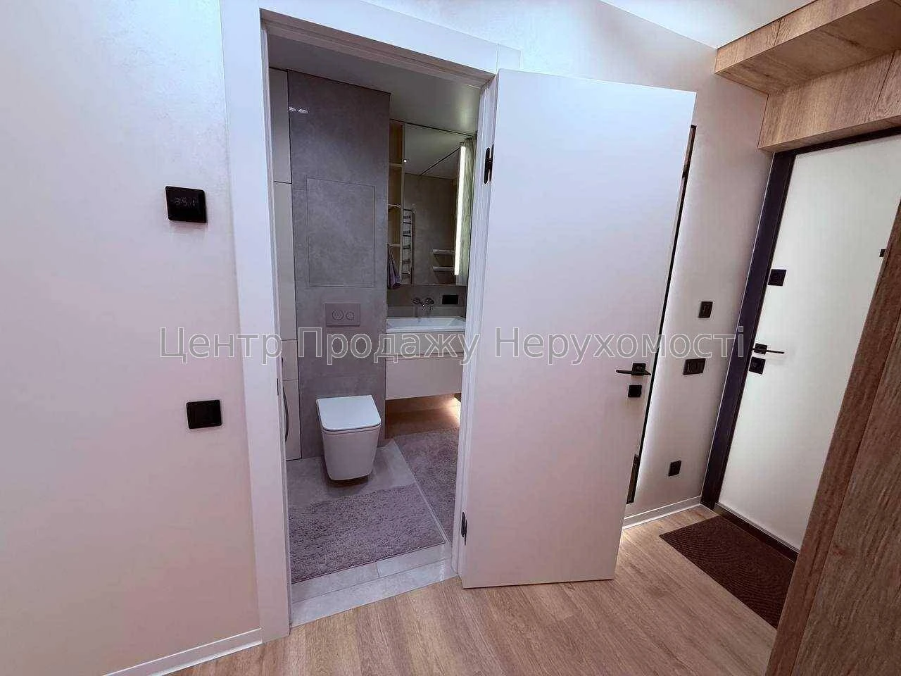 Продаж 3-кімн. квартири 59. 4 м², 2/5 эт, Київ – чудовий вар