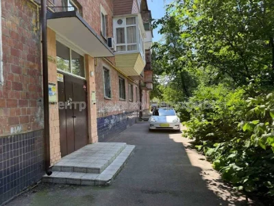 Продаж 3-кімн. квартири 59. 4 м², 2/5 эт, Київ – чудовий вар