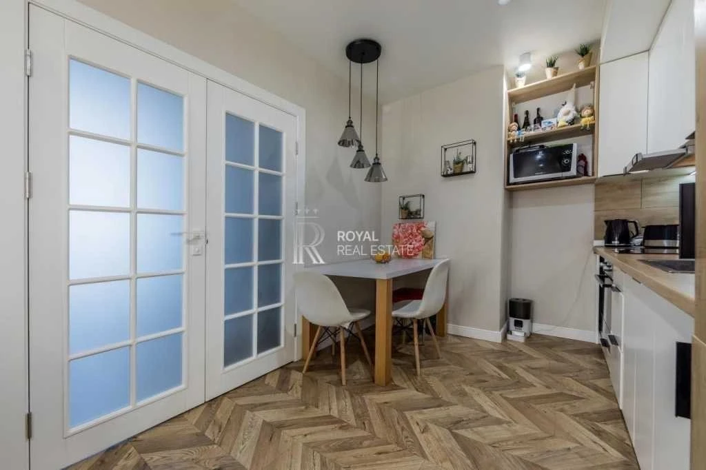 Sale of a 2-room apartment of 56.6 m², Metropolitan Vasily Li