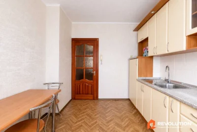 Без комісії. Продаж 3к квартири 70.9м2, вул.Тростянецька 3 Д