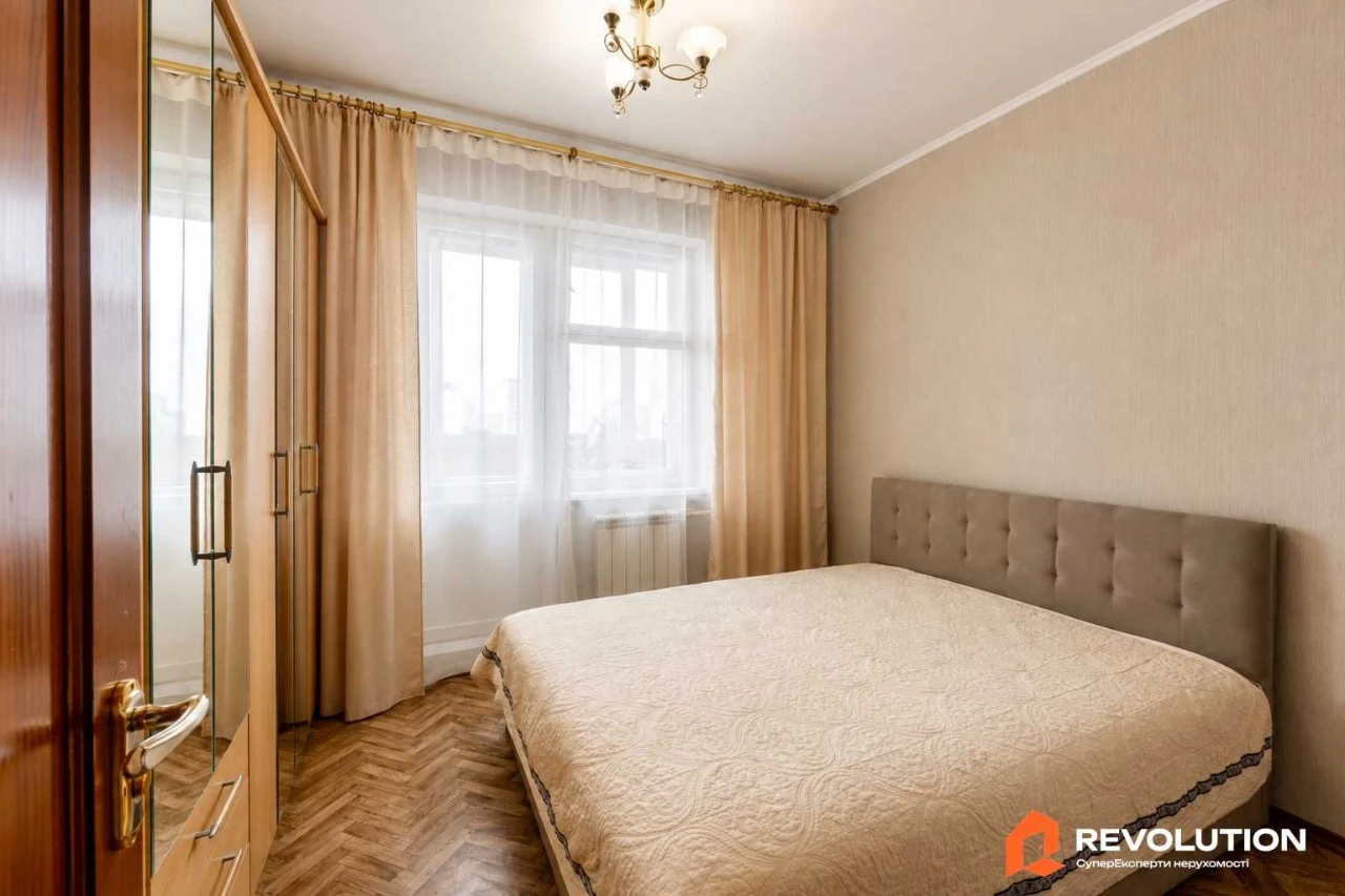 Без комісії. Продаж 3к квартири 70.9м2, вул.Тростянецька 3 Д