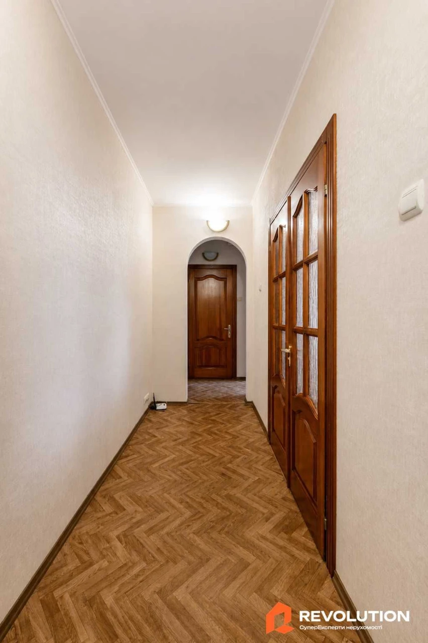 Без комісії. Продаж 3к квартири 70.9м2, вул.Тростянецька 3 Д