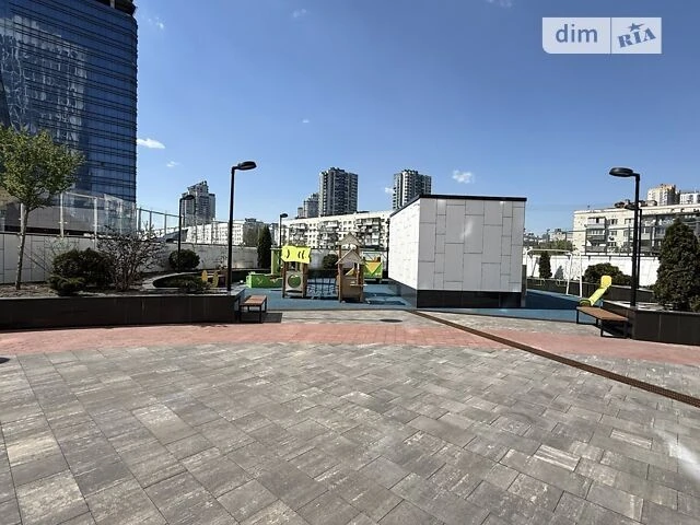 Продаж 1к квартири 52.7 кв. м на просп. Берестейський 11 кор