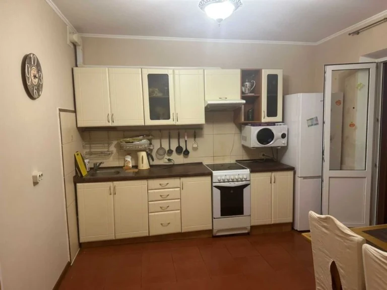 Продаж 2-к. квартири. Метро Позняки 7 хвилин. Епіцентр. Метр