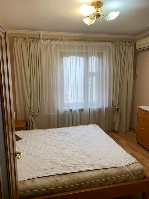 Продаж 2-к. квартири. Метро Позняки 7 хвилин. Епіцентр. Метр
